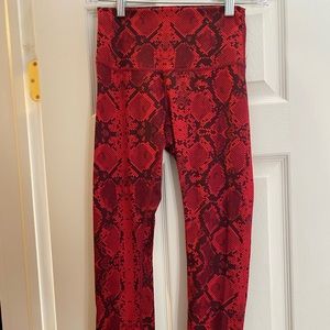 Lululemon Wunder Under high rise size 4